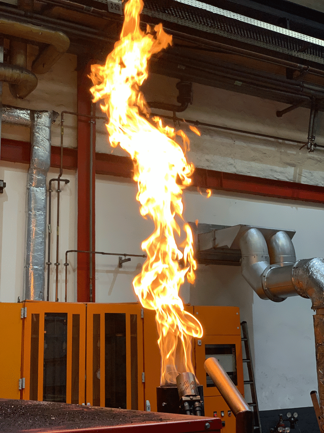 Aufsteigende Flamme bei der Wärmebehandlung bei C.A.PICARD
