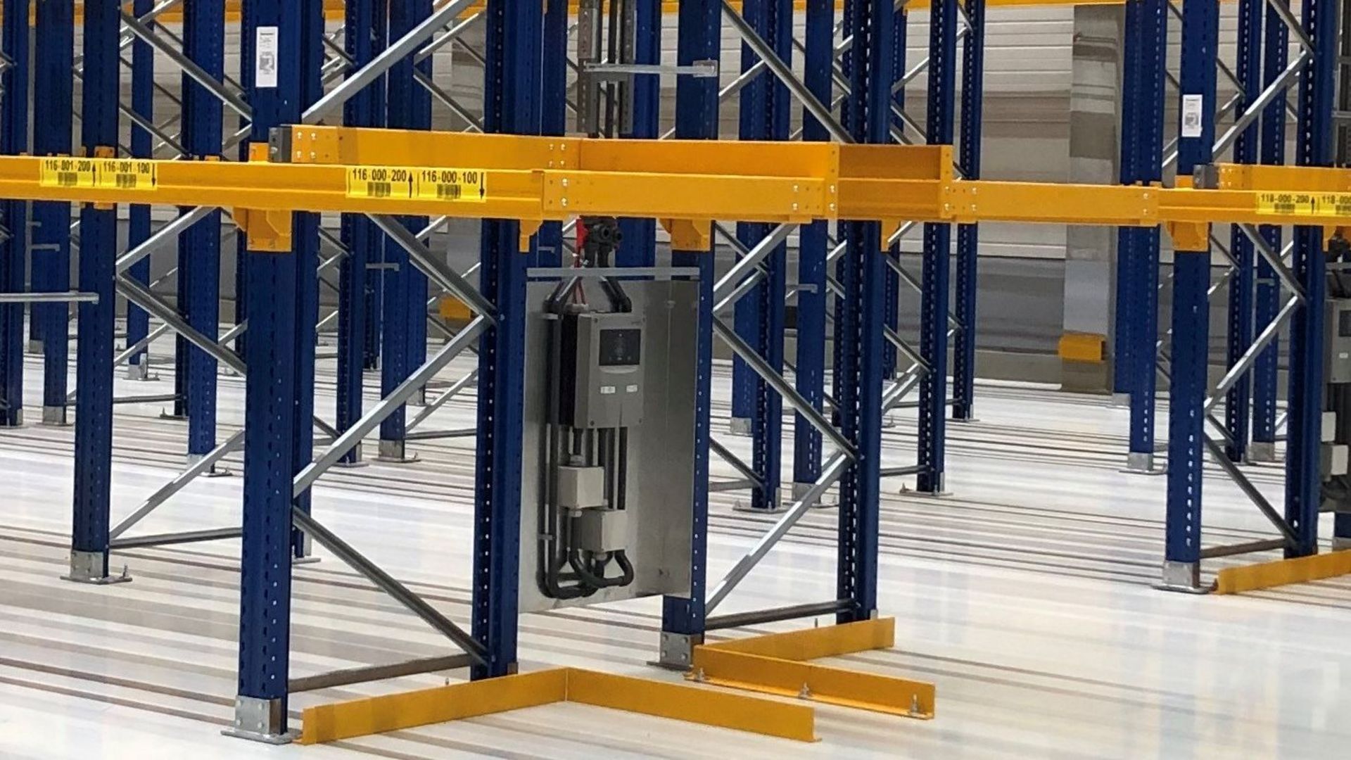 SecuriRAS ASD im Hochregallager