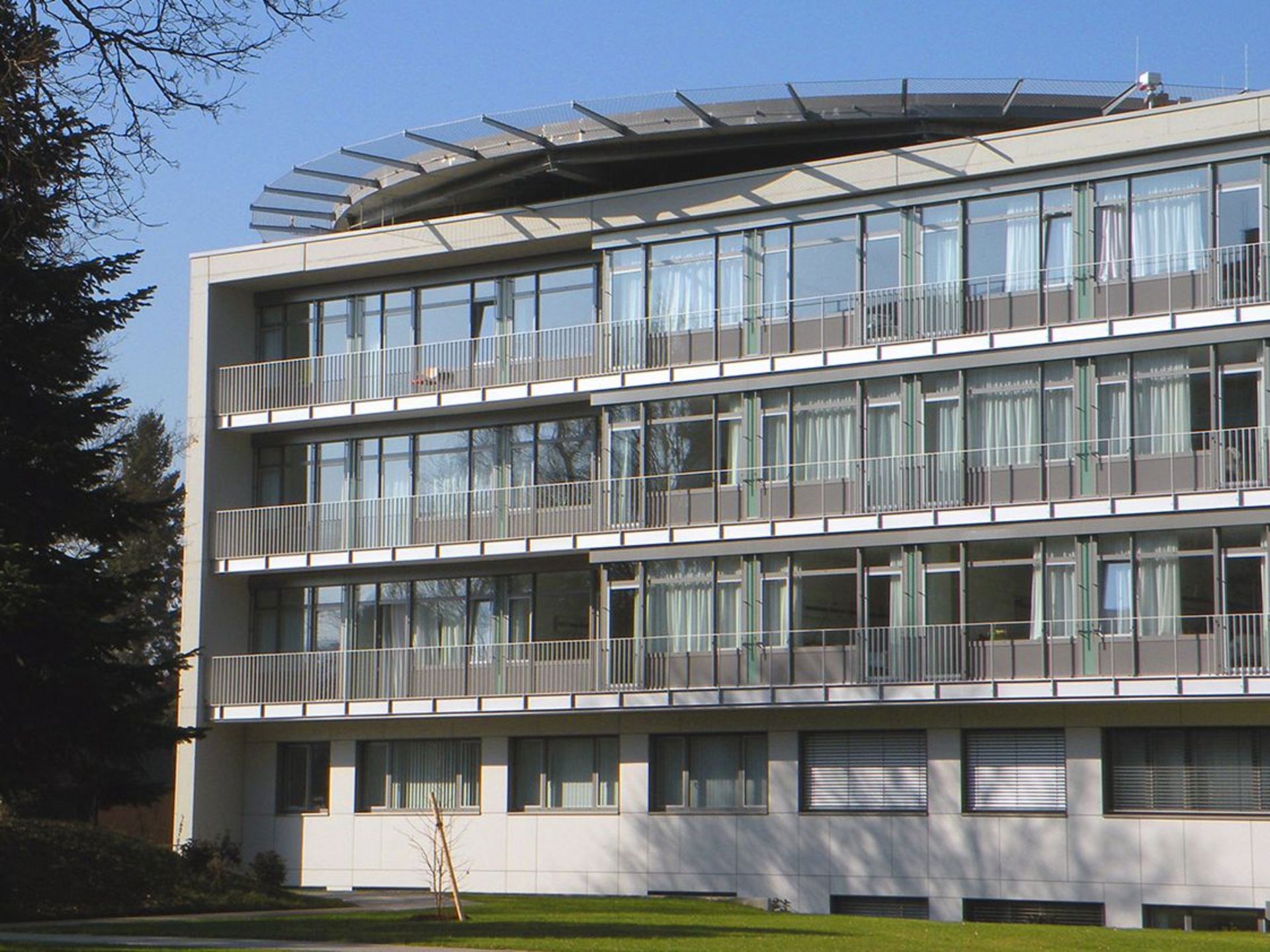 Das Diakonissenkrankenhaus Karlsruhe-Rüppurr von außen