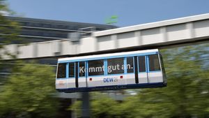 Hochbahn der H-Bahn-Gesellschaft Dortmund