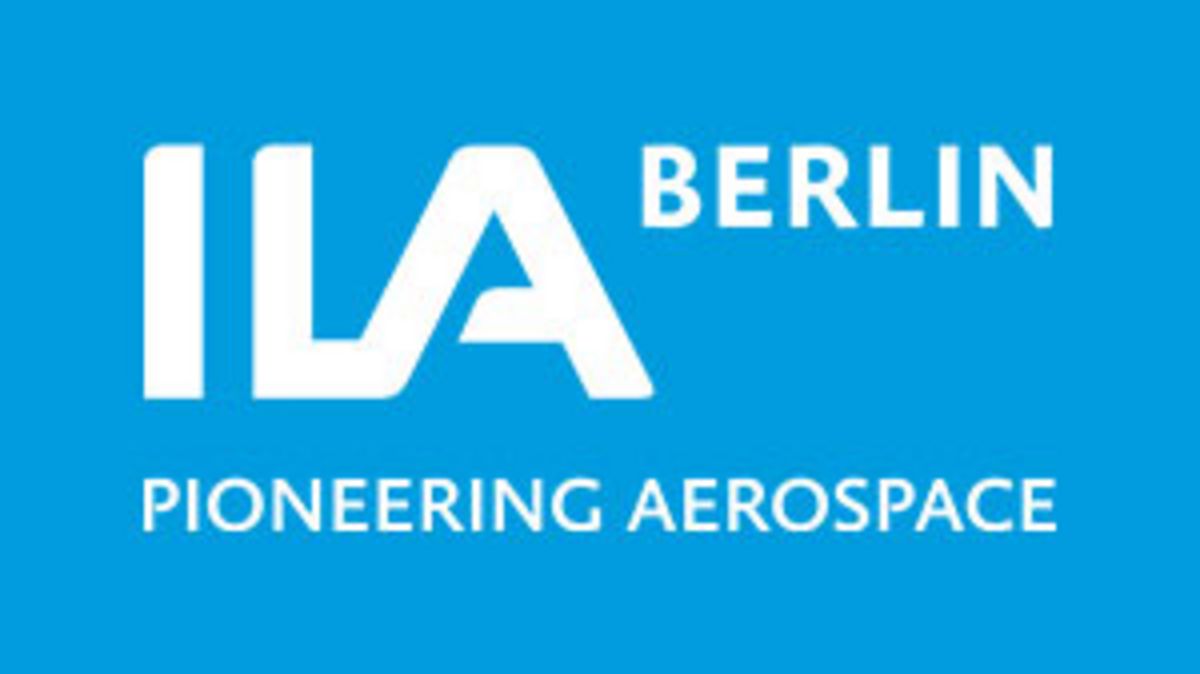 Auf dem Bild ist das ILA Berlin Logo zu sehen. Darunter steht "PIONEERING AEROSPACE"